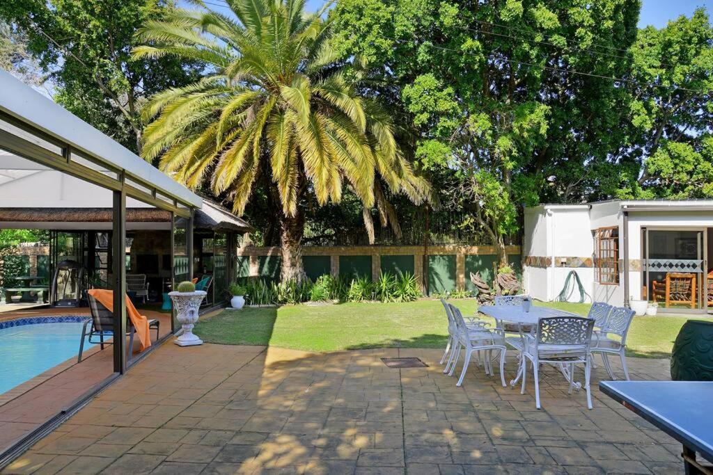 Mawethu Peaceful Garden With Covered Pool And Braai Area Città del Capo Esterno foto