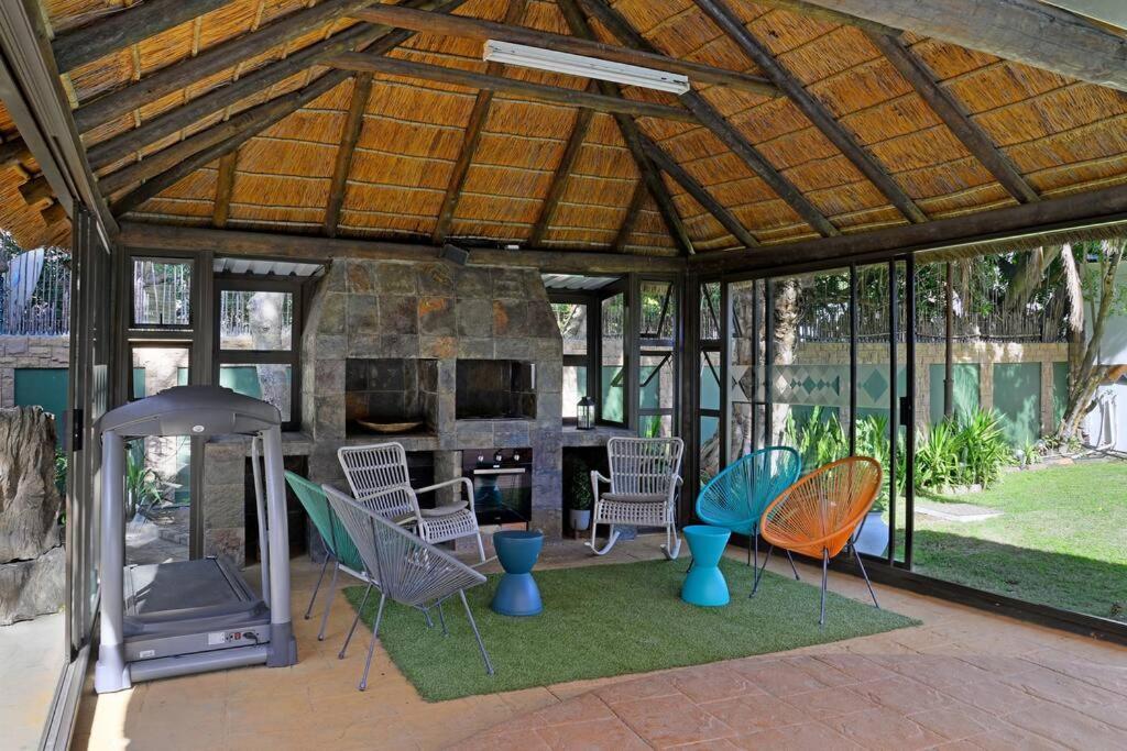 Mawethu Peaceful Garden With Covered Pool And Braai Area Città del Capo Esterno foto